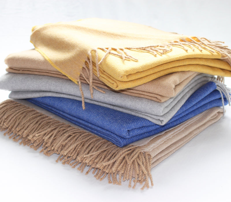 Cashmere Collection Throw Sand/Camel Reverse